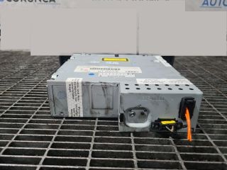 bontott AUDI Q7 CD / DVD Tár