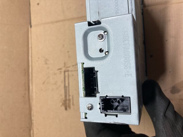 bontott AUDI Q7 CD / DVD Tár