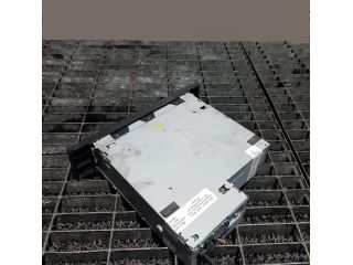 bontott AUDI Q7 CD / DVD Tár