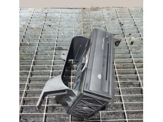 bontott AUDI Q7 CD / DVD Tár