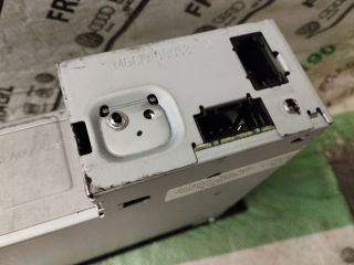 bontott AUDI Q7 CD / DVD Tár