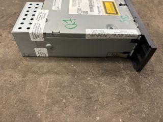 bontott AUDI Q7 CD / DVD Tár