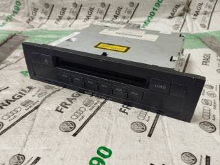 bontott AUDI Q7 CD / DVD Tár