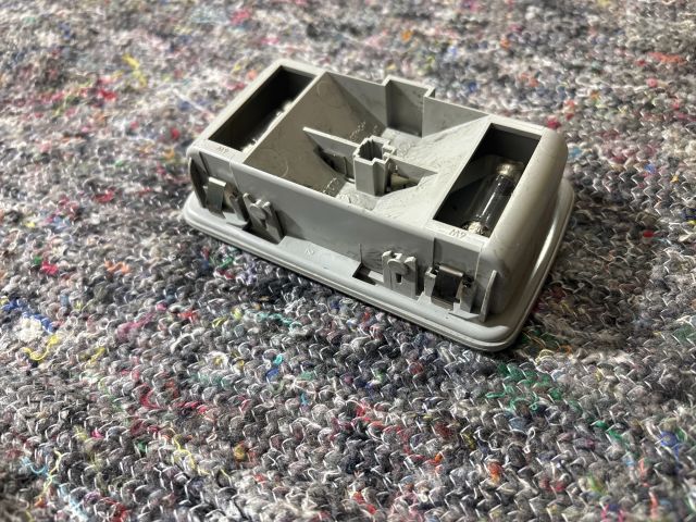 bontott AUDI Q7 Csomagtér Világítás