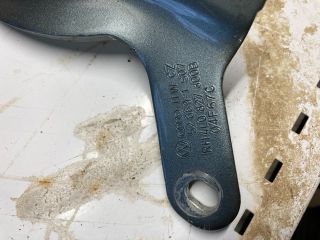 bontott AUDI Q7 Csomagtérajtó Jobb Zsanér