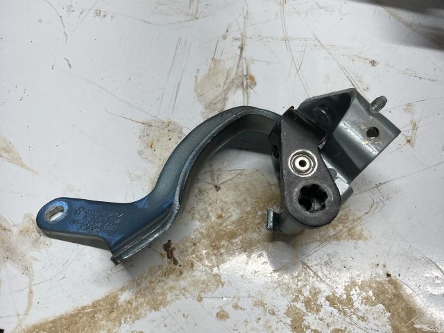 bontott AUDI Q7 Csomagtérajtó Jobb Zsanér