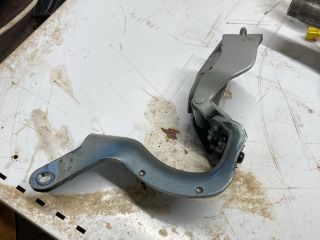 bontott AUDI Q7 Csomagtérajtó Jobb Zsanér