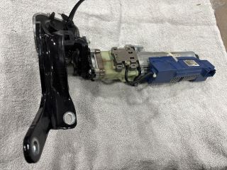 bontott AUDI Q7 Csomagtérajtó Motor