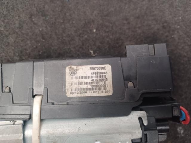 bontott AUDI Q7 Csomagtérajtó Motor