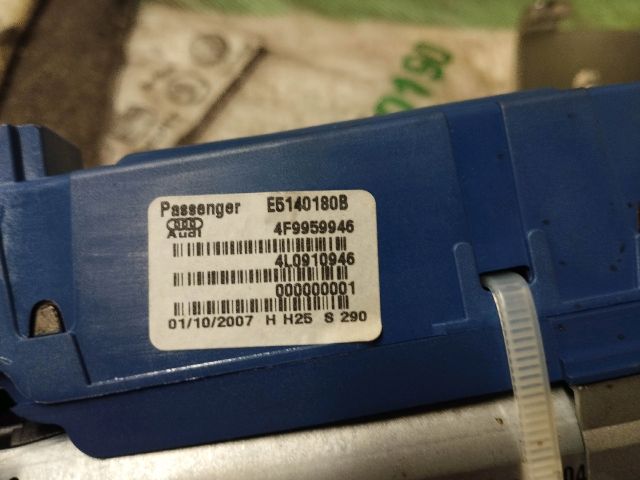 bontott AUDI Q7 Csomagtérajtó Motor