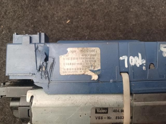 bontott AUDI Q7 Csomagtérajtó Motor