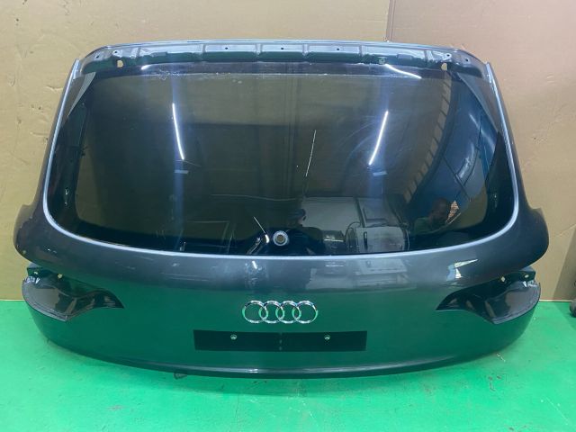 bontott AUDI Q7 Csomagtérajtó (Üres lemez)