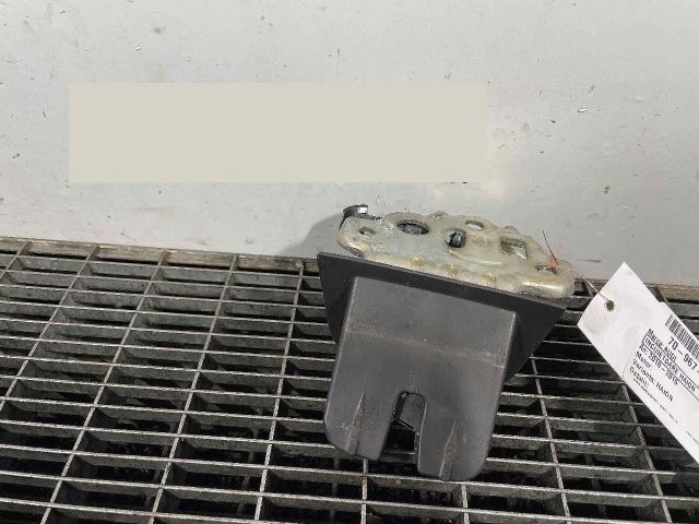 bontott AUDI Q7 Csomagtérajtó Ütköző