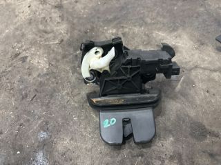 bontott AUDI Q7 Csomagtérajtó Zárszerkezet