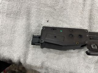 bontott AUDI Q7 Csomagtérajtó Zárszerkezet