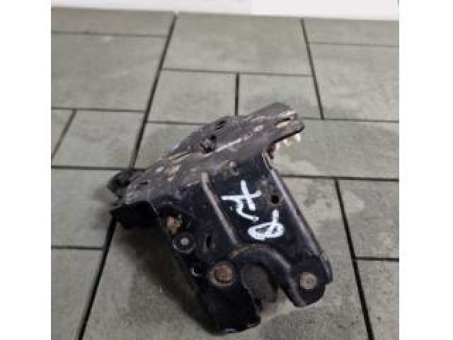 bontott AUDI Q7 Csomagtérajtó Zárszerkezet