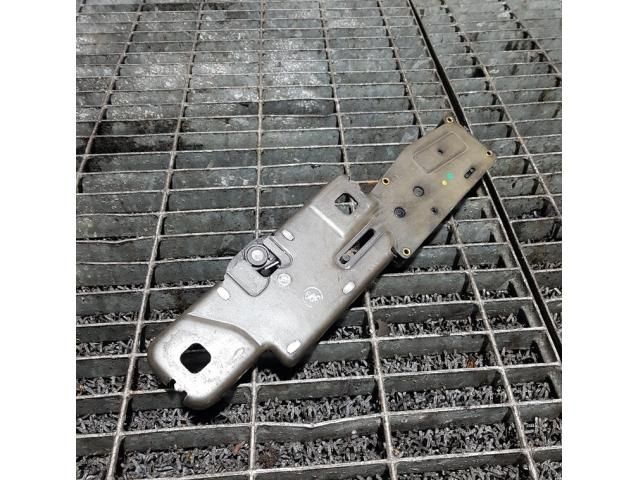 bontott AUDI Q7 Csomagtérajtó Zárszerkezet