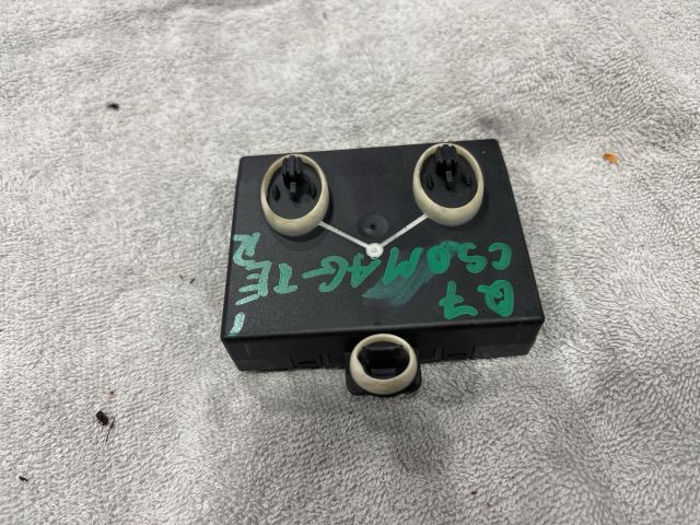 bontott AUDI Q7 Elektronika (Magában)