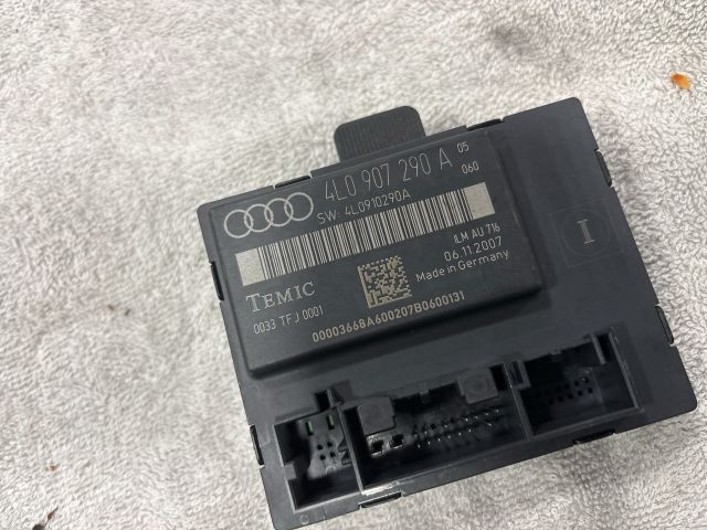 bontott AUDI Q7 Elektronika (Magában)