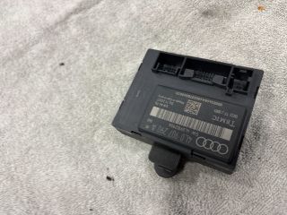 bontott AUDI Q7 Elektronika (Magában)