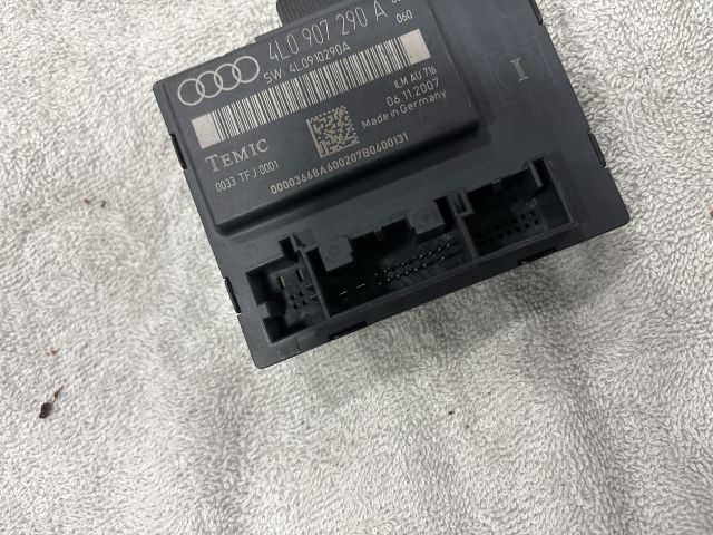 bontott AUDI Q7 Elektronika (Magában)