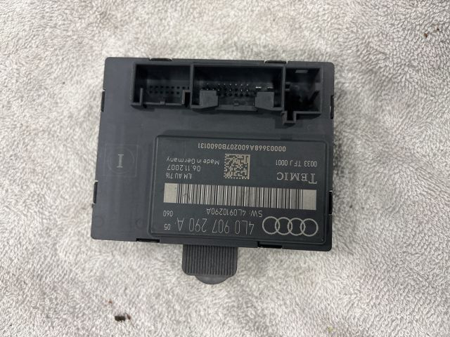 bontott AUDI Q7 Elektronika (Magában)