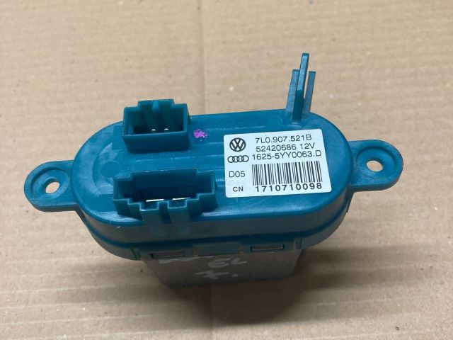 bontott AUDI Q7 Előtét Ellenállás Fűtőmotor