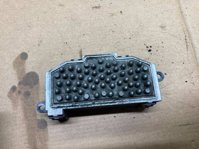 bontott AUDI Q7 Előtét Ellenállás Fűtőmotor