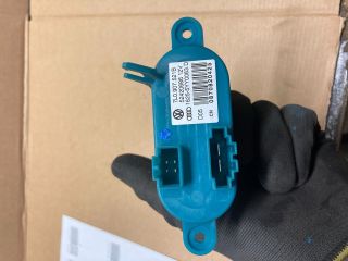 bontott AUDI Q7 Előtét Ellenállás Fűtőmotor