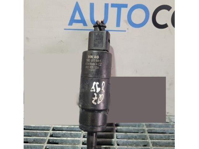 bontott AUDI Q7 Első Ablakmosó Szivattyú