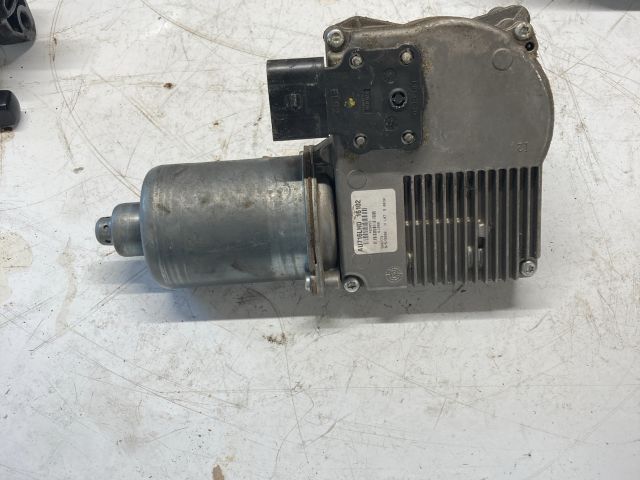 bontott AUDI Q7 Első Ablaktörlő Motor