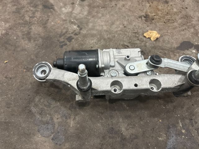 bontott AUDI Q7 Első Ablaktörlő Motor