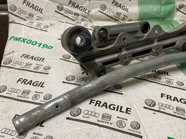 bontott AUDI Q7 Első Ablaktörlő Szerkezet