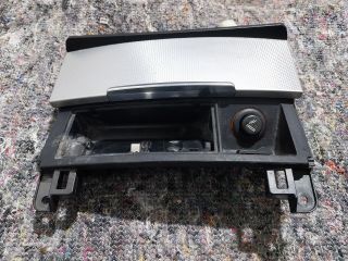 bontott AUDI Q7 Első Hamutartó