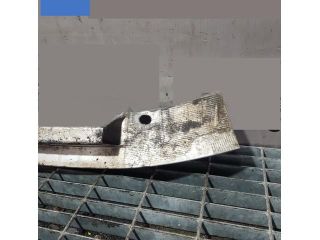 bontott AUDI Q7 Első Lökhárító Merevítő (Fém)