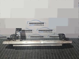 bontott AUDI Q7 Első Lökhárító Merevítő (Fém)