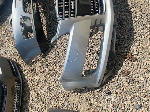 bontott AUDI Q7 Első Lökhárító (Részeivel)