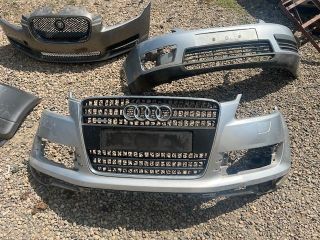 bontott AUDI Q7 Első Lökhárító (Részeivel)
