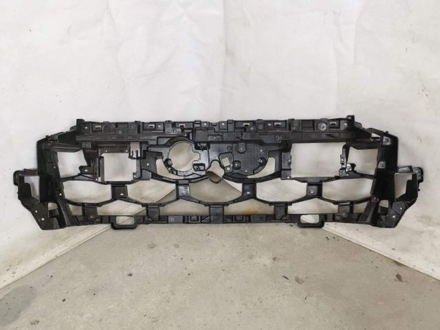 bontott AUDI Q7 Első Lökhárító Tartó Felső