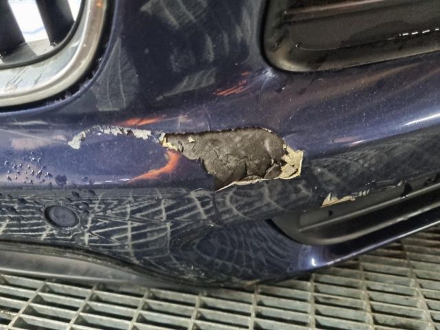 bontott AUDI Q7 Első Lökhárító (Üresen)