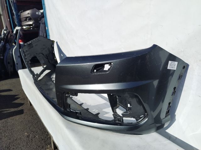 bontott AUDI Q7 Első Lökhárító (Üresen)