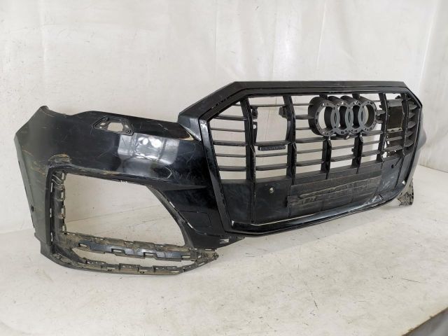 bontott AUDI Q7 Első Lökhárító (Üresen)