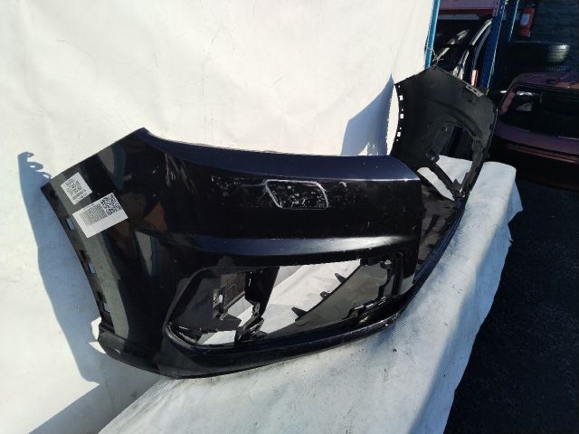 bontott AUDI Q7 Első Lökhárító (Üresen)