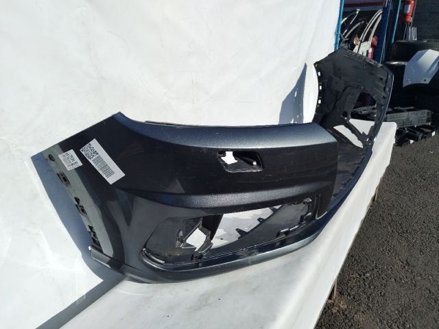 bontott AUDI Q7 Első Lökhárító (Üresen)