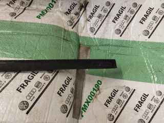 bontott AUDI Q7 Első Szélvédő Bal Díszléc