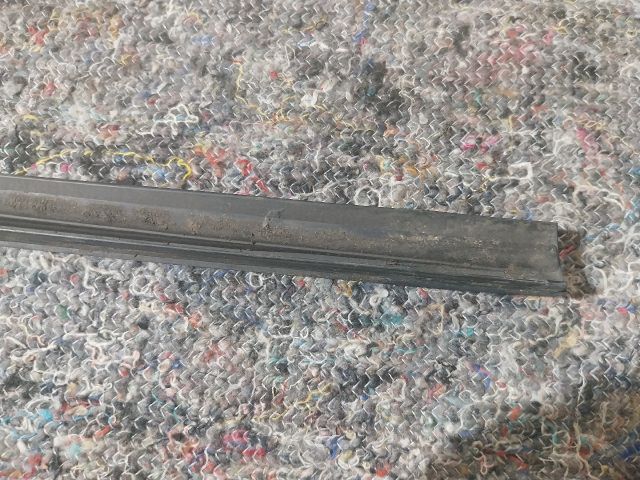 bontott AUDI Q7 Első Szélvédő Jobb Díszléc