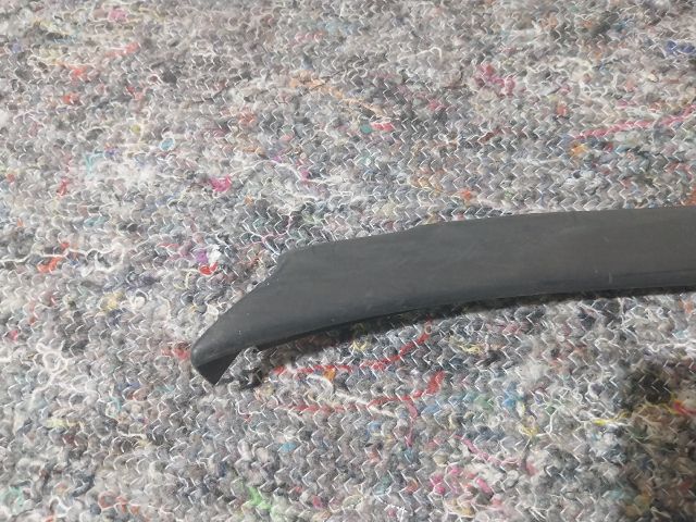 bontott AUDI Q7 Első Szélvédő Jobb Díszléc