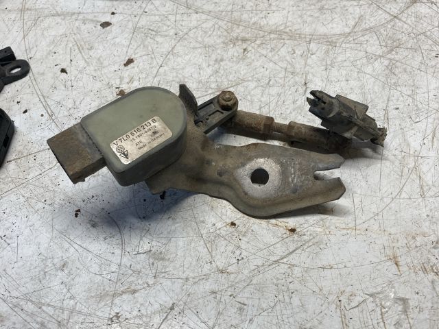 bontott AUDI Q7 Első Xenon Szintszabályzó Jeladó