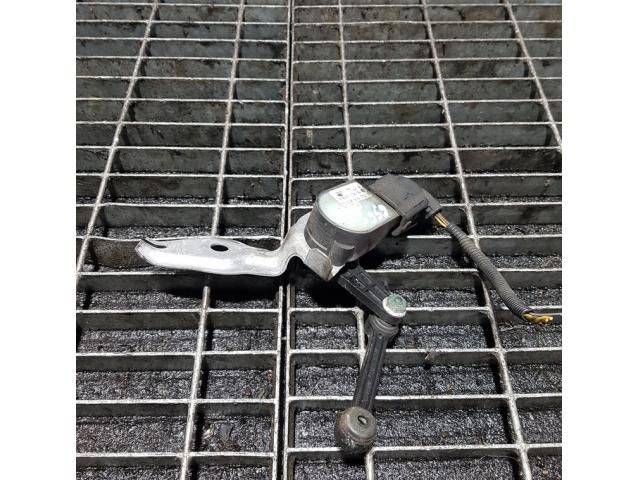 bontott AUDI Q7 Első Xenon Szintszabályzó Jeladó