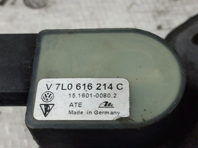 bontott AUDI Q7 Első Xenon Szintszabályzó Jeladó